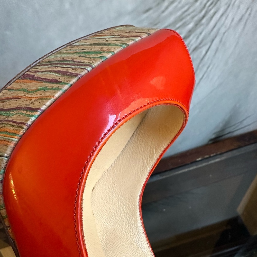 🌺CHRISTIAN LOUBOUTIN 👠 Banane 140 Patent Cork Trinidad Pumps size 35.5 - Picture 9 of 17